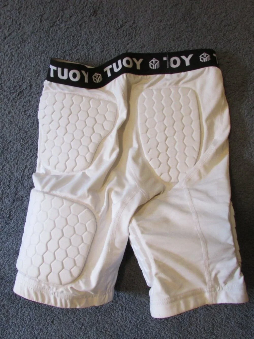 tuoy small white